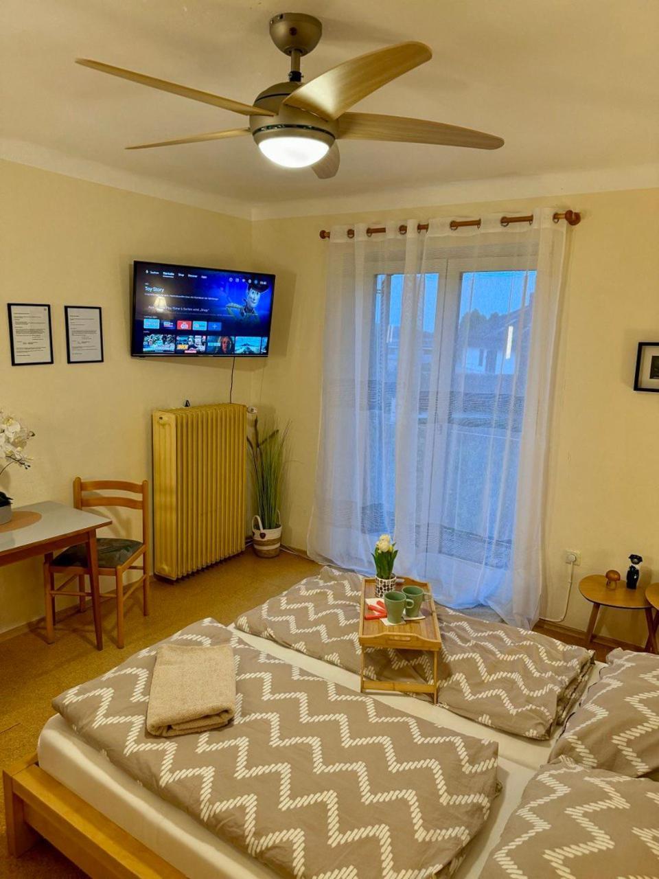 Apartment Gaestehaus Anna 1 *